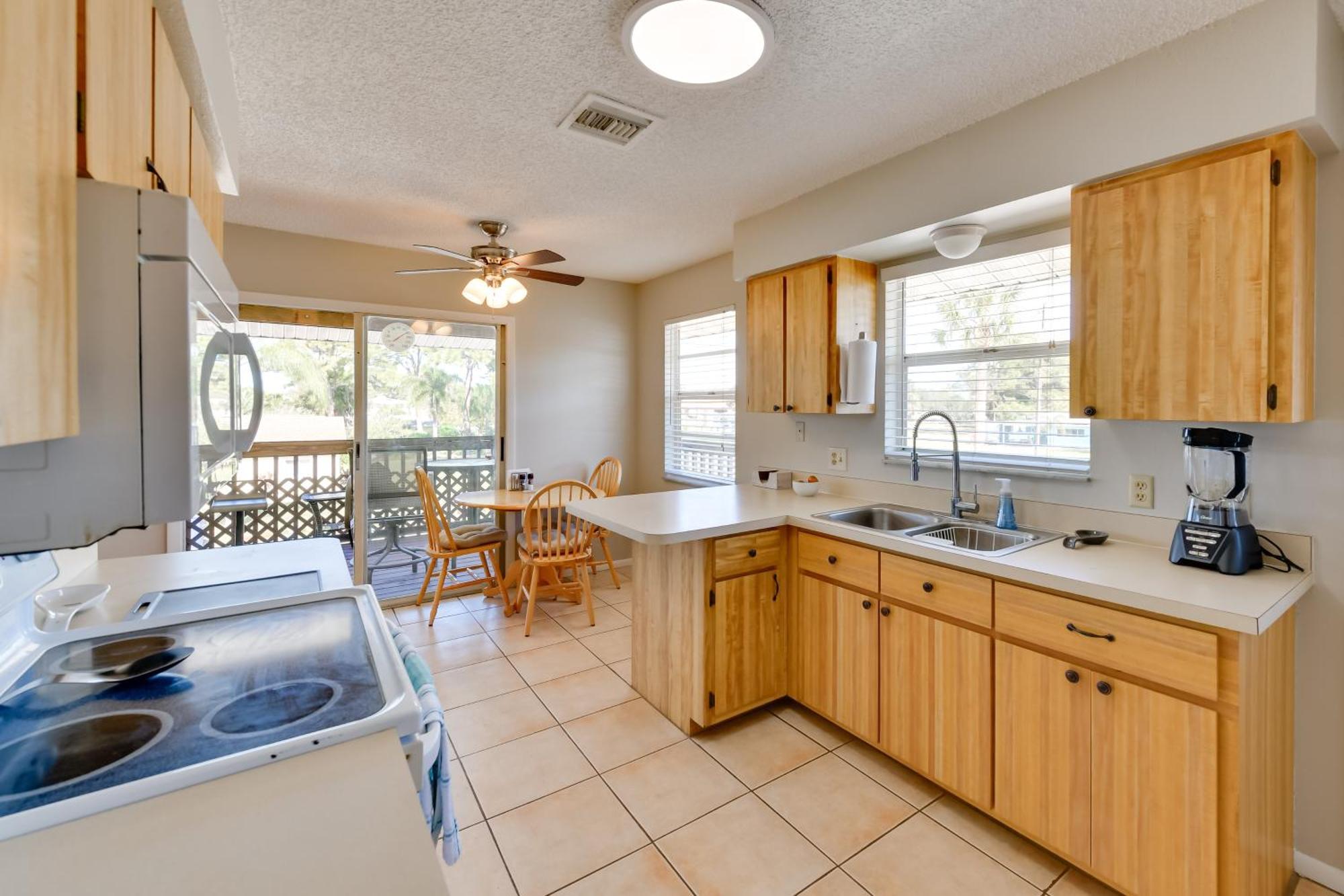 Coastal Oasis With Shared Pool, 2 Mi To Beach! Englewood Εξωτερικό φωτογραφία